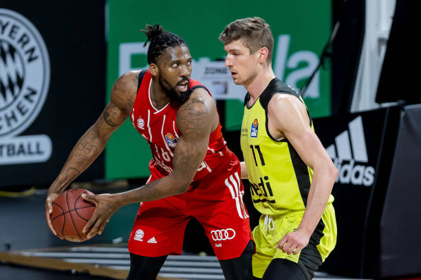 在比赛初段 在比赛初段