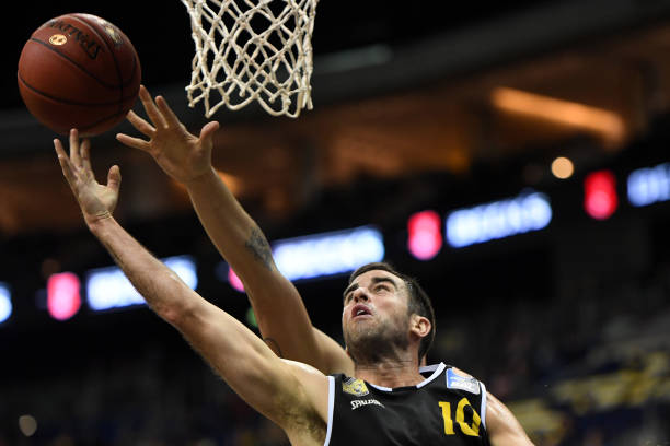 终分出了胜 终分出了胜