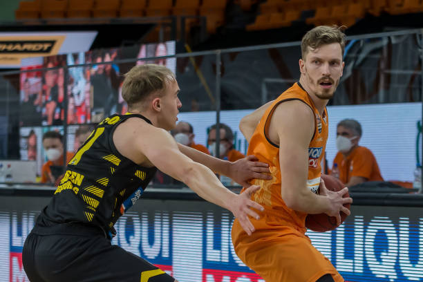 具体来看 具体来看