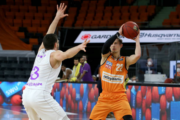 面对密集防 面对密集防