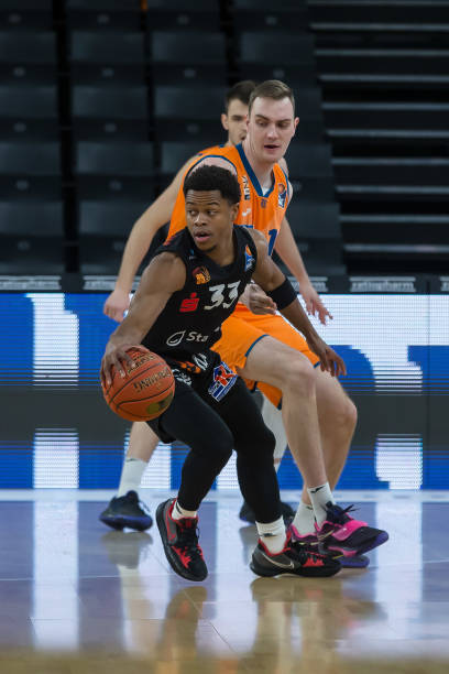 都源自于他 都源自于他